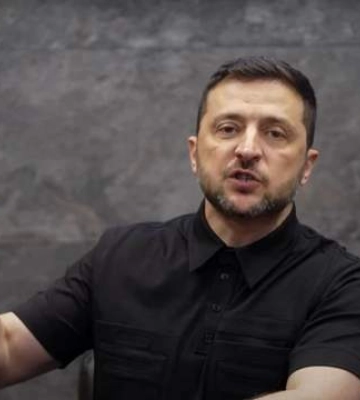 Росія хоче вдарити по будівлях уряду в Києві, – Зеленський про "атаку на резиденцію Путіна"