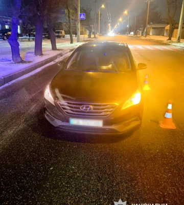 У Черкасах водійка легковика на пішохідному переході скоїла наїзд на 40-річну жінку