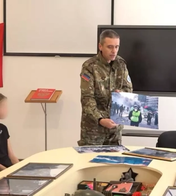 Ексжурналіст із Миколаєва мілітаризує дітей на ТОТ, — Суспільне