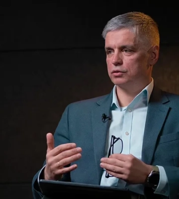 «Беспокоит, что не ведем переговоров с РФ». Вадим Пристайко — о потенциальном приезде Трампа в Украину и вероятном возвращении Залужного