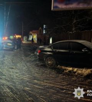 У Полтаві на Великотирнівській зіткнулися BMW і LANOS: одна людина травмована