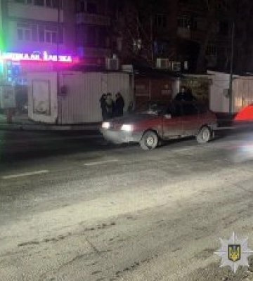 У Миколаєві встановлюють обставини автопригоди, у якій пішохід зазнав травмувань