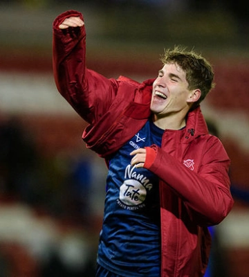 Команды Варфоломеева и Тутерова сыграют в чемпионате Англии. Известно, выйдут ли украинцы с первых минут