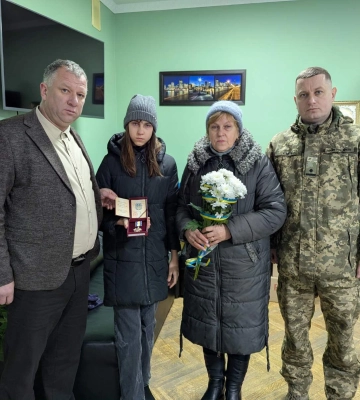 Понад пів року вважався зниклим безвісти: сім'ї Героя з Волині вручили його посмертну нагороду