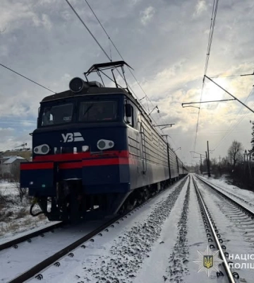 У Львівському районі внаслідок наїзду пасажирського електропотяга загинула 47-річна жінка