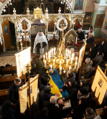На Мукачівщині попрощалися з полеглим прикордонником Сергієм Швардаком