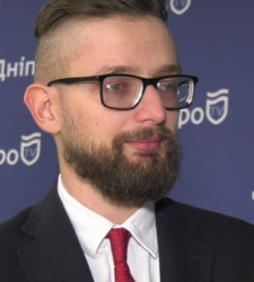 Військовий прокоментував встановлення вуличних укриттів на зупинках у Дніпрі