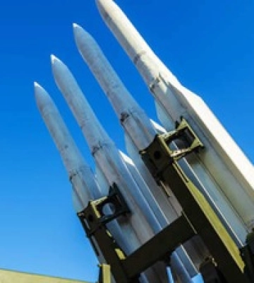 Над Києвом знищили 4 ракети й 5 безпілотників за кілька годин