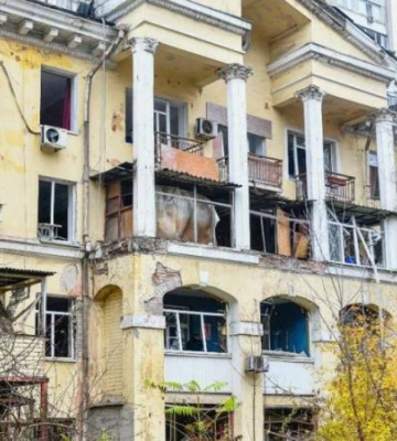 15 поранених у лікарні: росіяни ударили ракетами по міських кварталах Дніпра