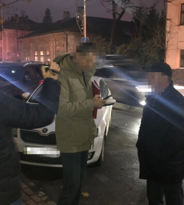 На Закарпатье задержали за взятки руководство таможенного поста