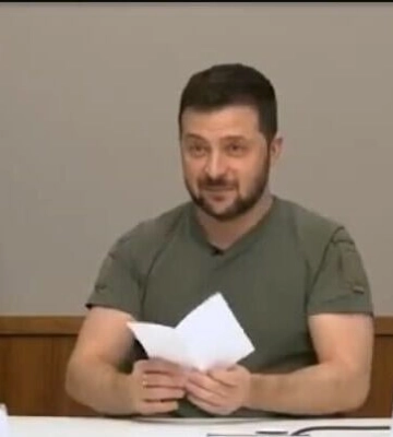 &quot;Тут он мне передает записку: &quot;Арбуза не будет&quot;. Зеленский рассказал, почему он так и не попробовал херсонский арбуз