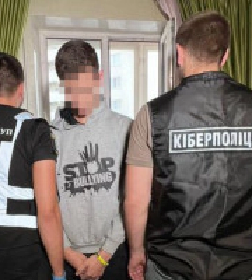 Перед судом постане чоловік, який ошукав 12 людей під приводом евакуаційних перевезень