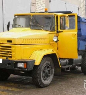 Мерія Дніпра передала для відновлення Херсона комунальну техніку