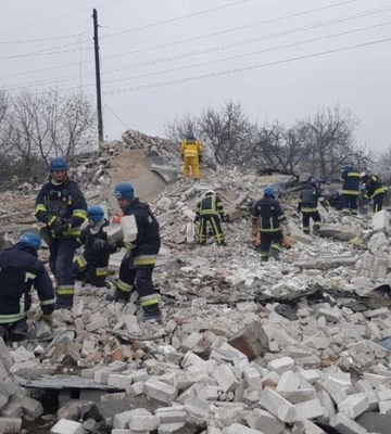 На місці руйнування житлового будинку у Вільнянську розібрано вже близько 70 тонн залишків конструкцій, з-під завалів вилучено&amp;hellip;