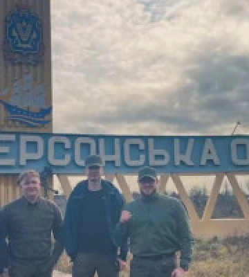 &quot;Тут гуманітарна криза&quot;: волонтери &quot;Української команди&quot; привезли херсонцям 30 тонн допомоги
