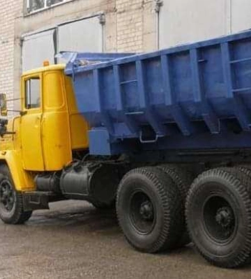 Мерія Дніпра передала для відновлення Херсона комунальну техніку