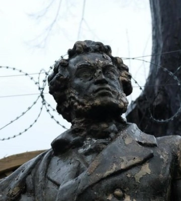 У Чернівцях демонтували один із двох пам&#039;ятників Пушкіну