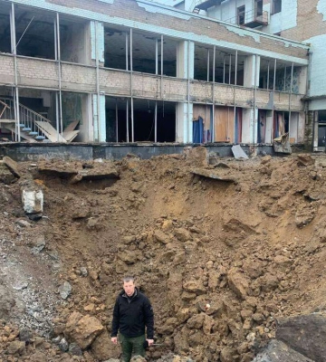 Під Запоріжжям ворог вдарив ракетою по дому культури