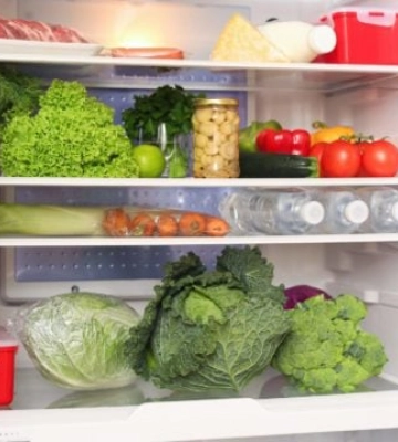 Как хранить продукты во время отключений света: украинцам дали советы