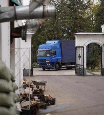 Верующие Волынской, Сумской и Черкасской епархий УПЦ отправили помощь Святогорской лавре