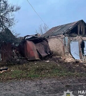 Рашисти завдали 8 ударів по Донеччині за добу: пошкоджено 20 цивільних об’єктів. ФОТОрепортаж