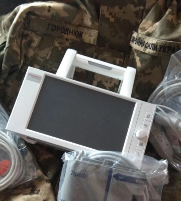На Житомирщине верующие УПЦ собрали средства для медиков ВСУ на передовую