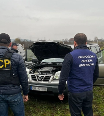 На Закарпатті викрито схему продажу автомобілів, завезених як гуманітарна допомога