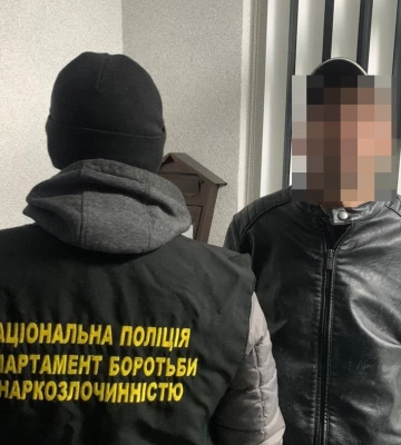 Щомісяця заробляв 100 тисяч: у Луцьку спіймали торговця психотропами