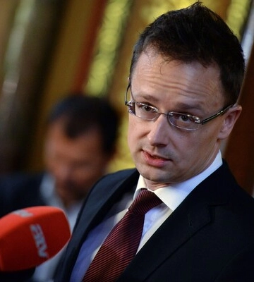 Економіка рф відкотилася на 30 років назад: у МЗС відповіли на заяви Сійярто щодо санкцій