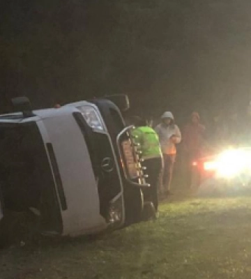 У Яворові водійка на мікроавтобусі виїхала на зустрічне узбіччя та влетіла у кювет: травмовані три пасажирки