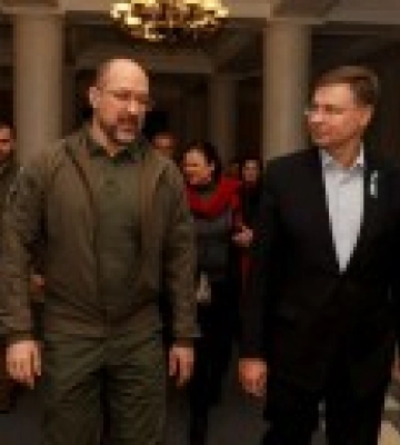 Перший транш із 18 млрд євро макрофіну Україна може отримати вже у січні 2023 року - Єврокомісія