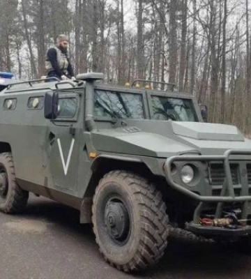 У Запорізькій області окупанти ховають свої техніку під палатами пологового будинку - відео