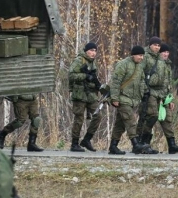 Росіяни, які бігли з Херсона, намагаються окопуватися навколо Мелітополя - мер