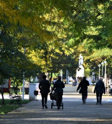 В Ізмаїлі неповнолітній хуліган відповість за розбиті у парку ліхтарі