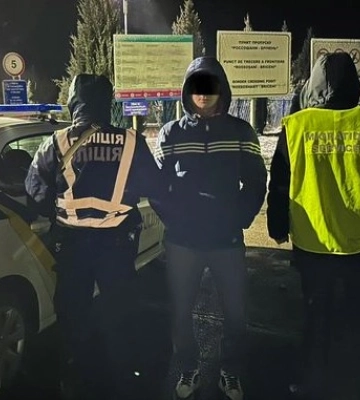 На Закарпатті міграційники видворили незаконного мігранта з РФ
