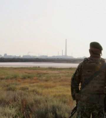 росія зводить оборонні рубежі, щоб &quot;захистити&quot; анексований Крим