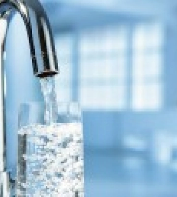 В Херсоне на железнодорожном вокзале возобновили водоснабжение: вода появится и в домах поблизости