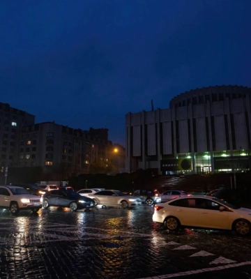 Киев вечерний. Четыре совета для пешеходов на темных улицах