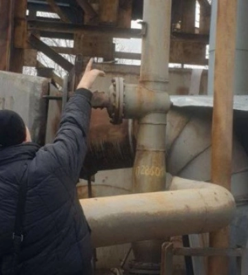 В Запорожье отремонтировали поврежденный в результате ракетного обстрела трубопровод