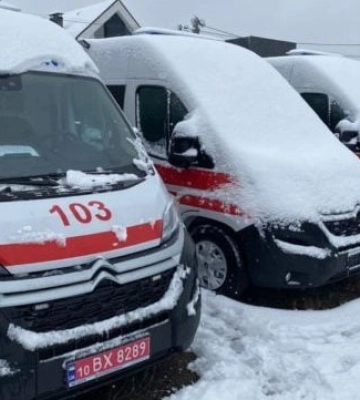 В Херсон доставили восемь новых «скорых»