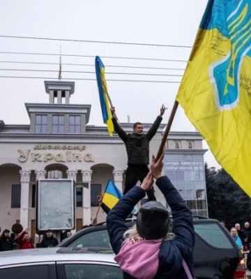 Жителів Херсона закликають не поспішати з поверненням додому через складну безпекову ситуацію