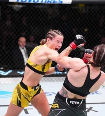 Українка Мороз прикро програла суперниці з Бразилії у рівному поєдинку в UFC
