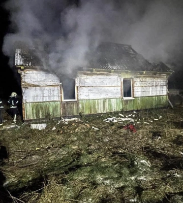 На Волині вночі горів будинок: у вогні загинула 31-річний чоловік, ще один – у важкому стані
