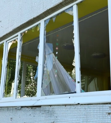 Окупанти обстріляли з артилерії три райони в Харківській області: двоє людей отримали важкі поранення