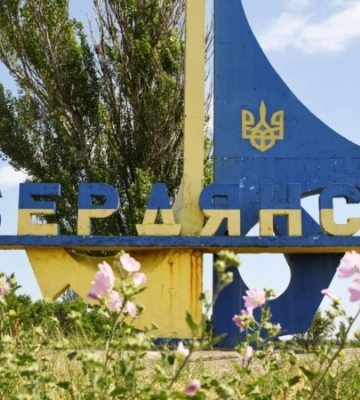 «Без роботи, грошей та в страху» – Бердянськ через майже девʼять місяців окупації