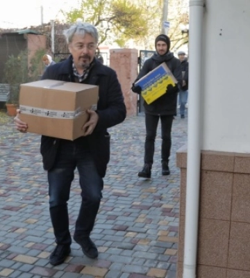 Херсон получил оборудование для возобновления вещания украинских теле- и радиоканалов