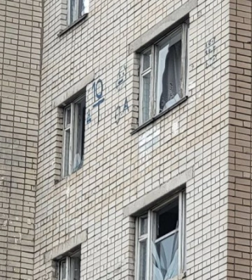 Окупанти влучили у багатоповерхівку у Херсоні