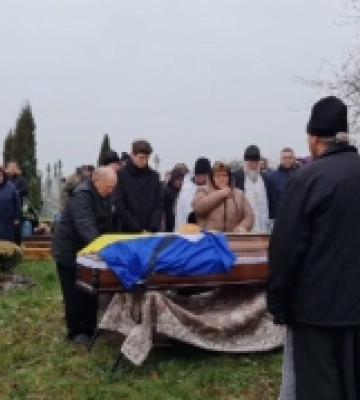 У громаді на Волині попрощалися із загиблим Захисником