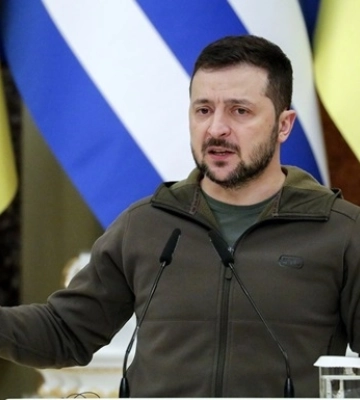 Зеленський: На Луганщині з боями рухаємось