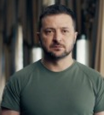 &quot;Готовы отдать последнее, готовы стоять до последнего&quot;: Зеленский поздравил украинцев с Днем достоинства и свободы
